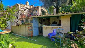 Maisons de vacances Artist House With View Over The Hills : photos des chambres