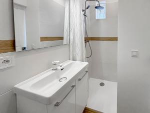 Appartements Appartement lumineux et moderne, proche transports : photos des chambres