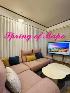 Spring of Mapo 201, 5 minutes on foot from Hongik University Station