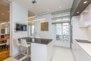 Cannes Croisette 4 bedrooms - 2C