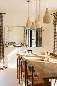 Country House With Pool Near Rambouillet, 40 Min From Paris