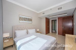HomesGetaway -Fanciful 1BR Apartment in JLT Lake View