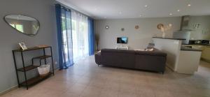 Maisons de vacances Paradis Provencal Villa - Espace Detente et BBQ LMV : photos des chambres