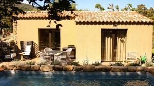 Domaine de Gialla Bergerie Figa, 4 pers, piscine chauffée, 10 mn plage