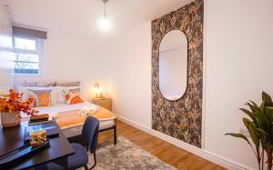 ME H Private Double Room in Mile End Rd