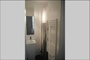 Studio hyper centre historique Quai bourgeois