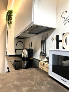 Elegant and with terrace, 15 min from Navigli and the center