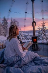 Glass Igloo With Panoramic Views In Ã…sbygda