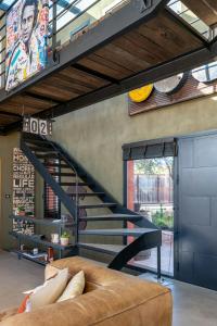 Contemporary Villa With Views Of Cap Dantibes