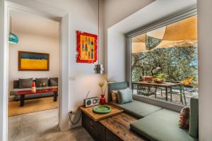 Apartment In Panoramic Villa With Private Terrace