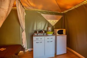 Campings Domaine Residentiel de Plein Air La Sagne : Canvas Bungalow with Shared Toilet and Bathroom
