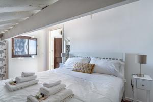 iFlat Pantheon & La Dolce Vita Skyline Penthouse