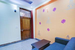 Hotel O Palace At Seventy Two Near Iskcon Temple Noida