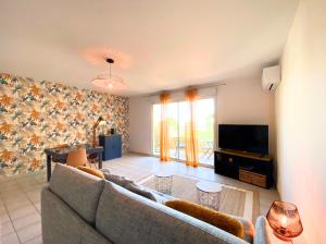 La Palmeraie T2, terrasse, clim, pkg, centre ville