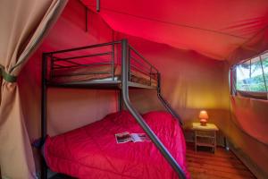 Campings Domaine Residentiel de Plein Air La Sagne : Comfort Freeflower with Shared Toilet and Bathroom