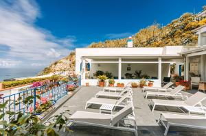 Superior Double Room with Terrace room in Hotel Cava Dell'Isola