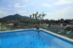 Premium 2BR near Kamala Beach, Pool, Gym & Free Shuttle