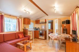 Mh 25 Les Genêts Ronce les bains