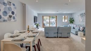 Luxury Townhouse At Windermere Marina Village