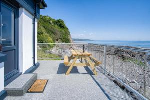 Waterfront 2 - 2 Bedroom Apartment - Wisemans Bridge