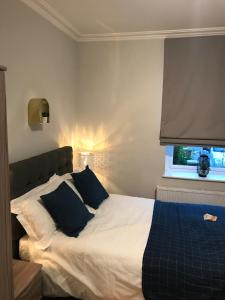 Flat 1 Helena House 1-Bed Sleeps 2 Garden