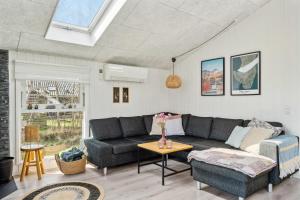 Cozy Seaside Getaway Perfect For Families With Children