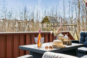 Cozy Seaside Getaway Perfect For Families With Children