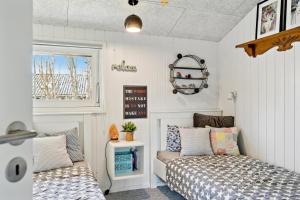 Cozy Seaside Getaway Perfect For Families With Children