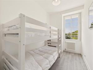 Maisons de vacances Vue mer - 50 m du port - Maison pour 6 - Jardin : photos des chambres