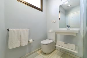 Salt Apartments Reina Sol