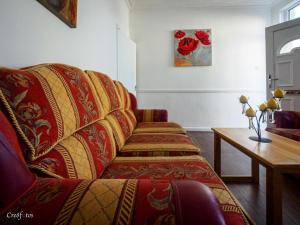 12 Cornwallis Lodge Family Room 1