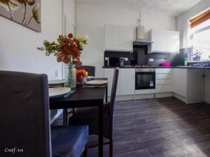 12 Cornwallis Lodge Family Room 1