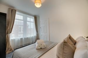 The Wingrove Retreat by Week2Week Contractor & Business Travel Stays