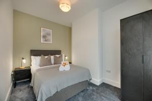 Mauve Modern 3-Bedroom Home in Newcastle