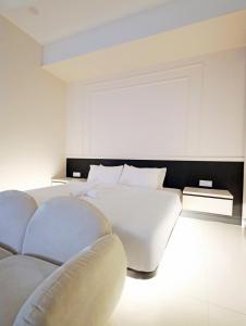 Near Legoland Chanell Premium Kingbed