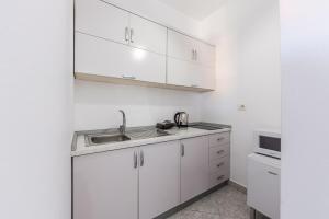 Peaceful Studio with Views Golem