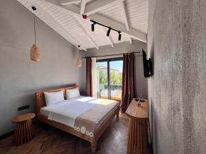 Trina Talles Alaçatı