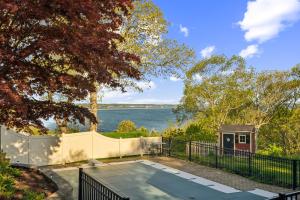 Three-Bedroom House room in Coastal Comfort with Stunning Harbor Views
