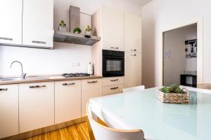 Exclusive 3 bedrooms apartment near Duomo