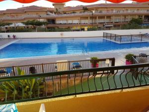 Loft Frente al Mar con piscina y terraza en Los Cristianos