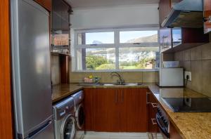 First floor apartment with beautiful sea view