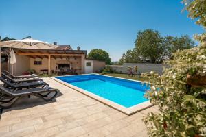 Villa Corinna by Briskva