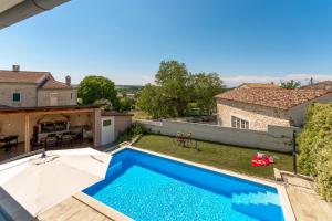 Villa Corinna by Briskva