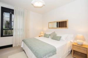 New Modern 3 bedrooms apartment with ocean views