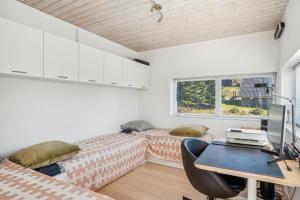 Holiday Home In Egsmark Surrounded By Beautiful Nature With Spacious Terraces Close To The Beach, Ebeltoft And Mols Bjerge National Park