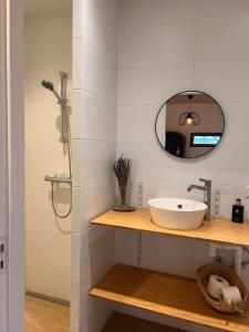 Luxurious Tiny House with HotTub