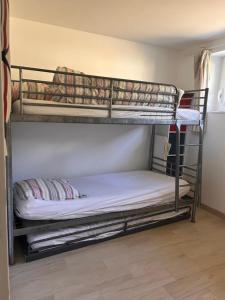 Maisons de vacances Maison Familiale Chaleureuse a Deux Pas de la Plage : photos des chambres