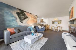 Stylish 2-Bedroom Apartment in the Heart of Perth