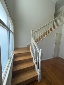 Queen Room in Spacious House with Private Balcony - GA5