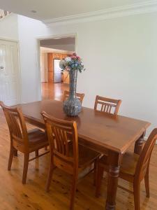 Queen Room in Spacious House with Private Balcony - GA5